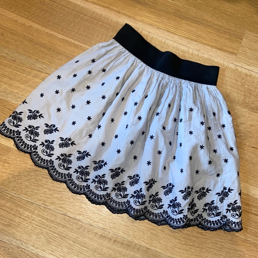 Flirty Floral Embroidered Mini Skirt Scalloped Edge Eyelet Lace Trim Miniskirt